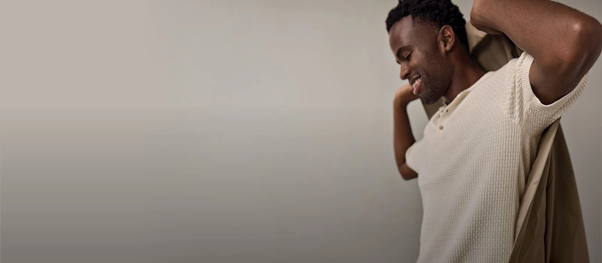 Mens textured knit golfer from R249.99