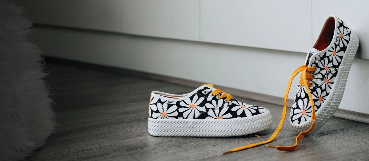 Tomy takkies