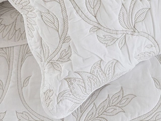 Volpes Quilts & Comforters