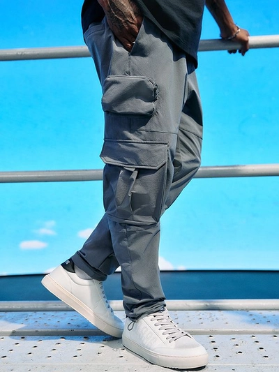  Street-ready edge.