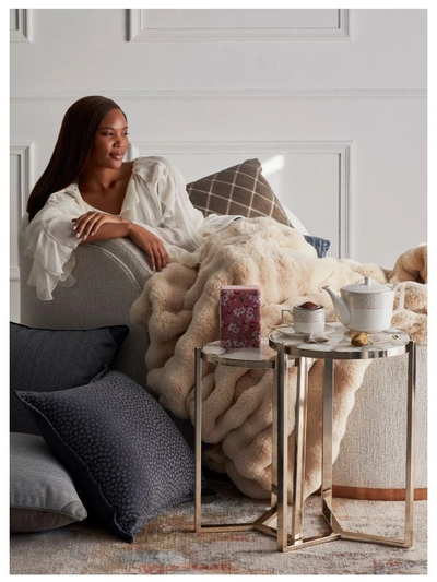Lady of leisure