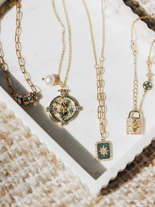 Galaxy & Co necklaces