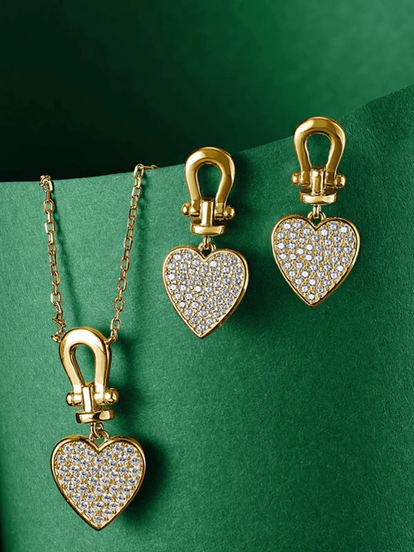 Sterns Christmas diamond jewellery