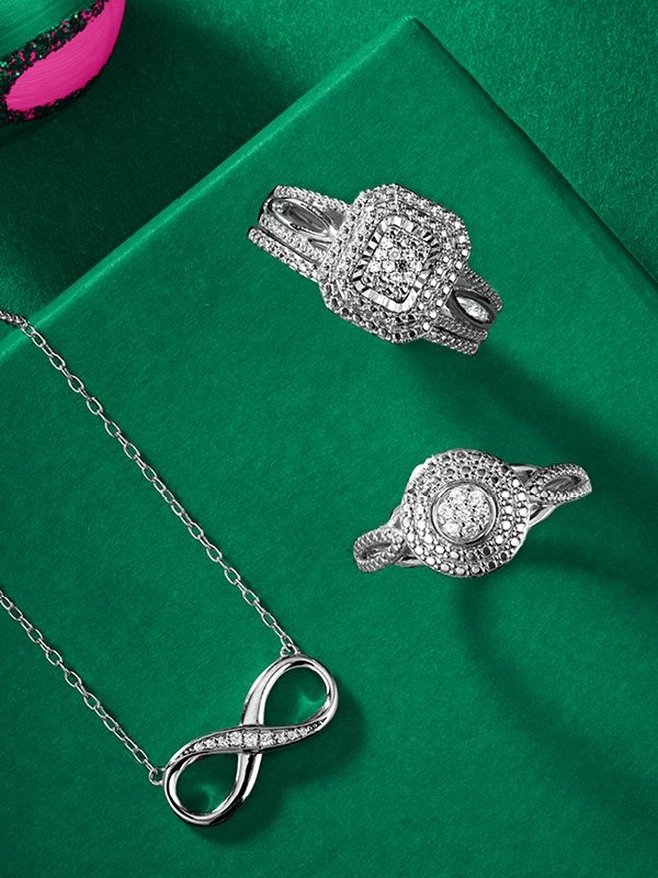 Sterns Christmas diamond jewellery