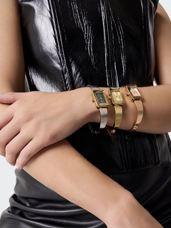 American_Swiss_Trend_(watches)_Curated carousel_Shapes&Textures