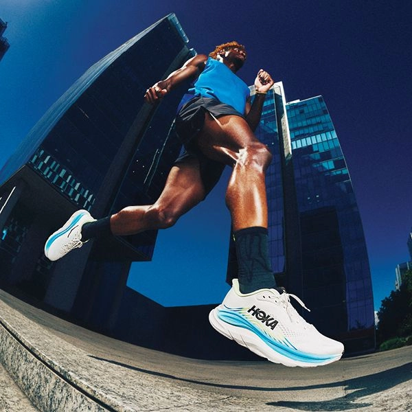 Hoka Clifton 11