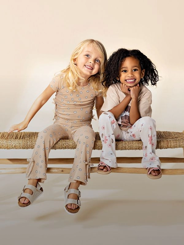 Girls skinny flare leggings