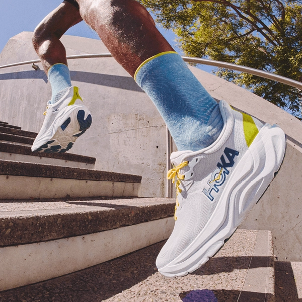 Hoka Arahi 8