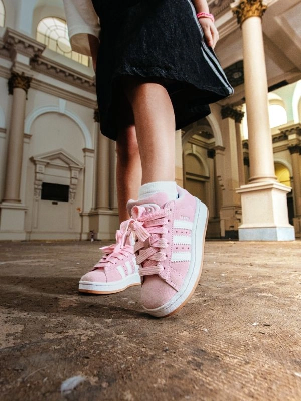 Kids sneakers