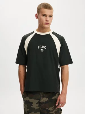 Men's Cotton On Black Cropped Fit Graphic T-shirt