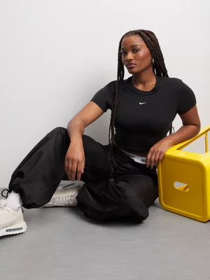 Nike Women's NSW Chill Knit Cropped Black T-Shirt