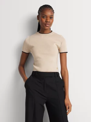 Fitted Short Sleeve Crew Neck Knit 