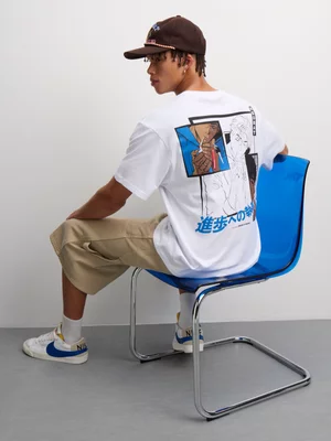 Redbat Men's Anime White Graphic T-Shirt