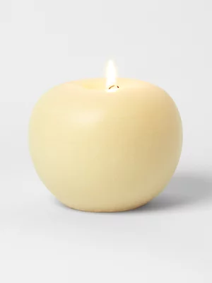 Apple Shaped Candle 7 x 9cm