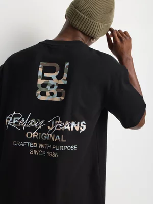 Relay Jeans Men's Boxy Fit Fleece Black Graphic T-Shirt
