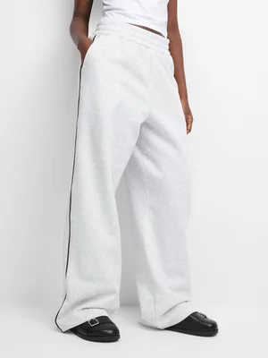 The FIX Women's Grey Wide Leg Jogger