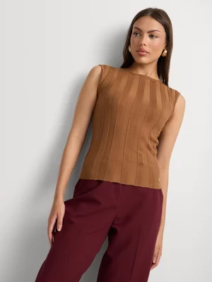 Ribbed Boat Neck Fitted Knit