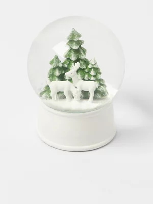 Deer Snow Globe Decoration