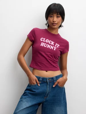 The FIX Women's Berry Clock it Hunny Graphic Top