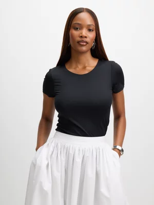 Exact Women's Black Fitted T-Shirt 
