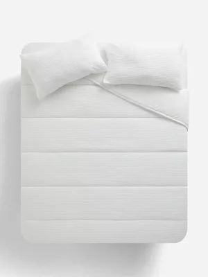 Jet Home White Luca Tufted Comforter Queen 