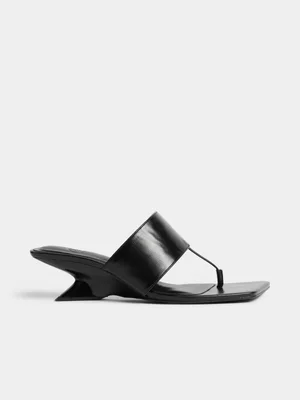 Thong Artisanal Wedge