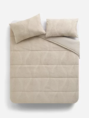 Jet Home Stone Leaf Tufted Comforter