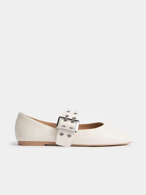 Women's Steve Madden Ivory ATLANTICA Flats