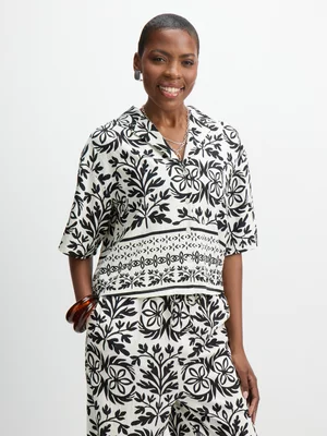 Exact Women's White & Black Floral Print Boxy Shirt