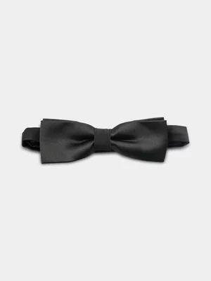 Markham Men's Narrow Black Bowtie