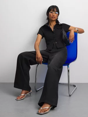 The FIX Women's Black Fitted Shirt