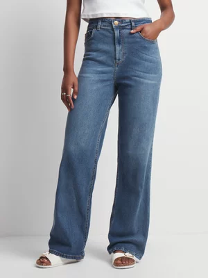 Exact Women's Medium Wash Wide-Leg Jeans