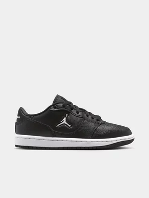 Jordan Junior Acess Court Low Black/White Sneaker