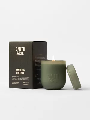 Smith & Co Candle Amber & Freesia 250g