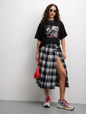 Redbat Women's Black T-Shirt