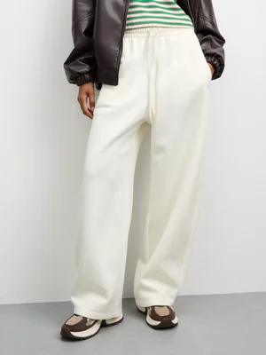 The FIX Women's Milk Fleece Co-Ord Barrel Pants