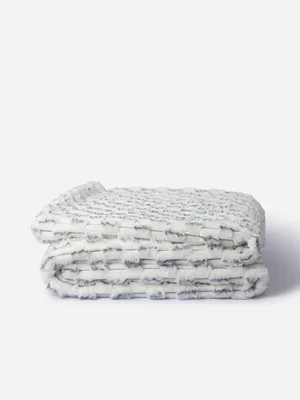 Nordic Ridge Faux Fur Throw 150x200cm White & Blue