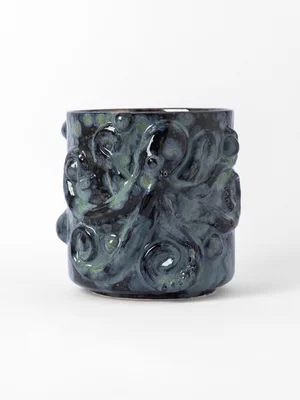 Rialheim Creepy Crawly Planter Obsidian