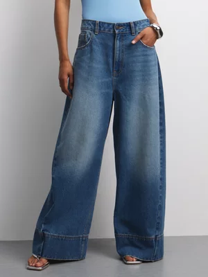 The FIX Women's Medium Wash Wide Leg Jeans 