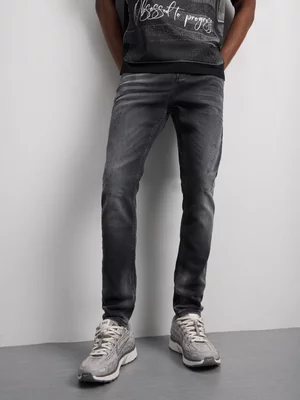 Redbat Men's Black Carrot Jeans