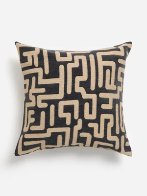 Jet Home Black Maze Scatter 60x60cm