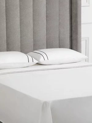 Guest House Duo Flat Sheet 400 Thread Count White & Anthracite