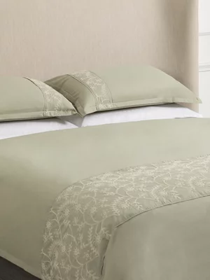 Granny Goose Pousada Embroidered Duvet Cover Set