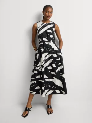 Linen-like Fit & Flare Pintuck Dress