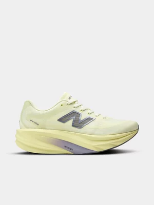 New Balance Womens Fuelcell Supercomp Pistachio Butter Running Shoes 