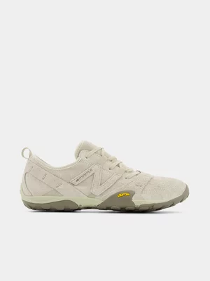 New Balance Women's MT10O v1 Cream/Shipyard Sneaker