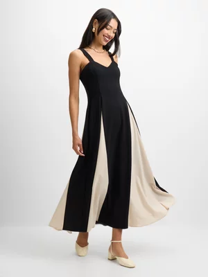 Jet Women’s Black White Flare Pleat Maxi Dress