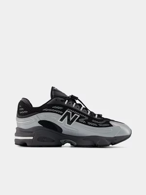 New Balance Women's M1000 Black/Silver Sneaker