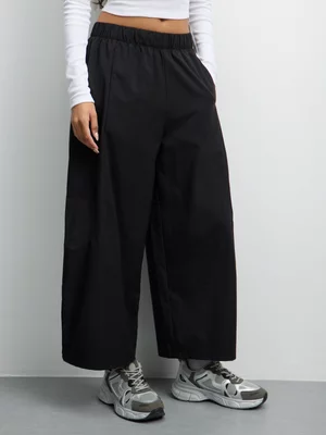 The FIX Women's Black Taslon Pull On Barrel Pants