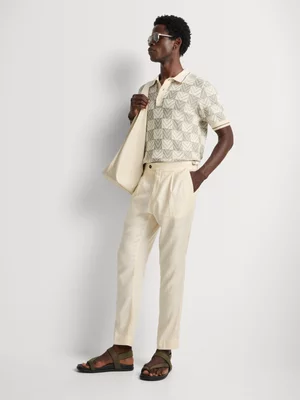 Markham Men's Smart Tapered Pleated Cream Trouser